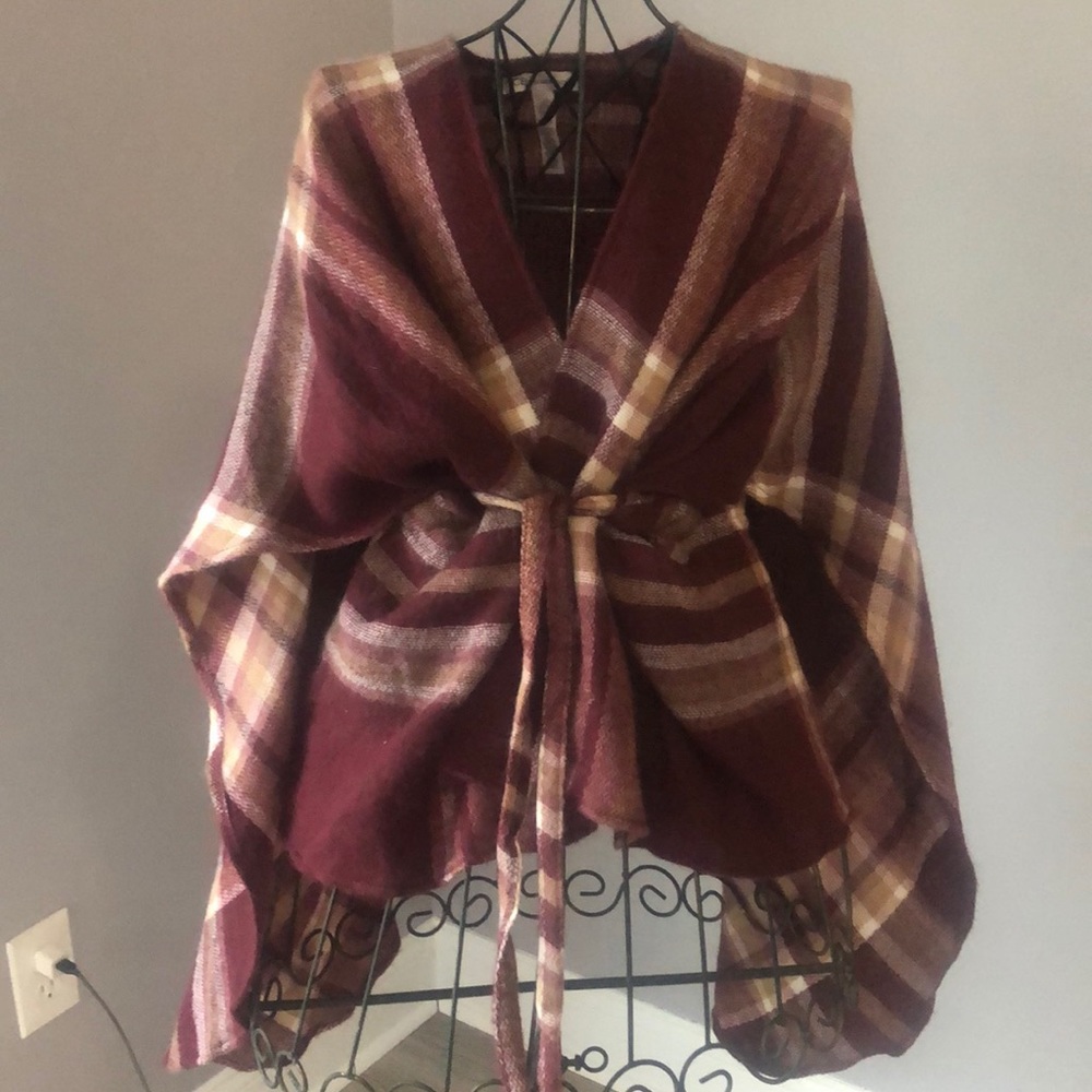 BCBG Wrap around Kimono One Size Fits All